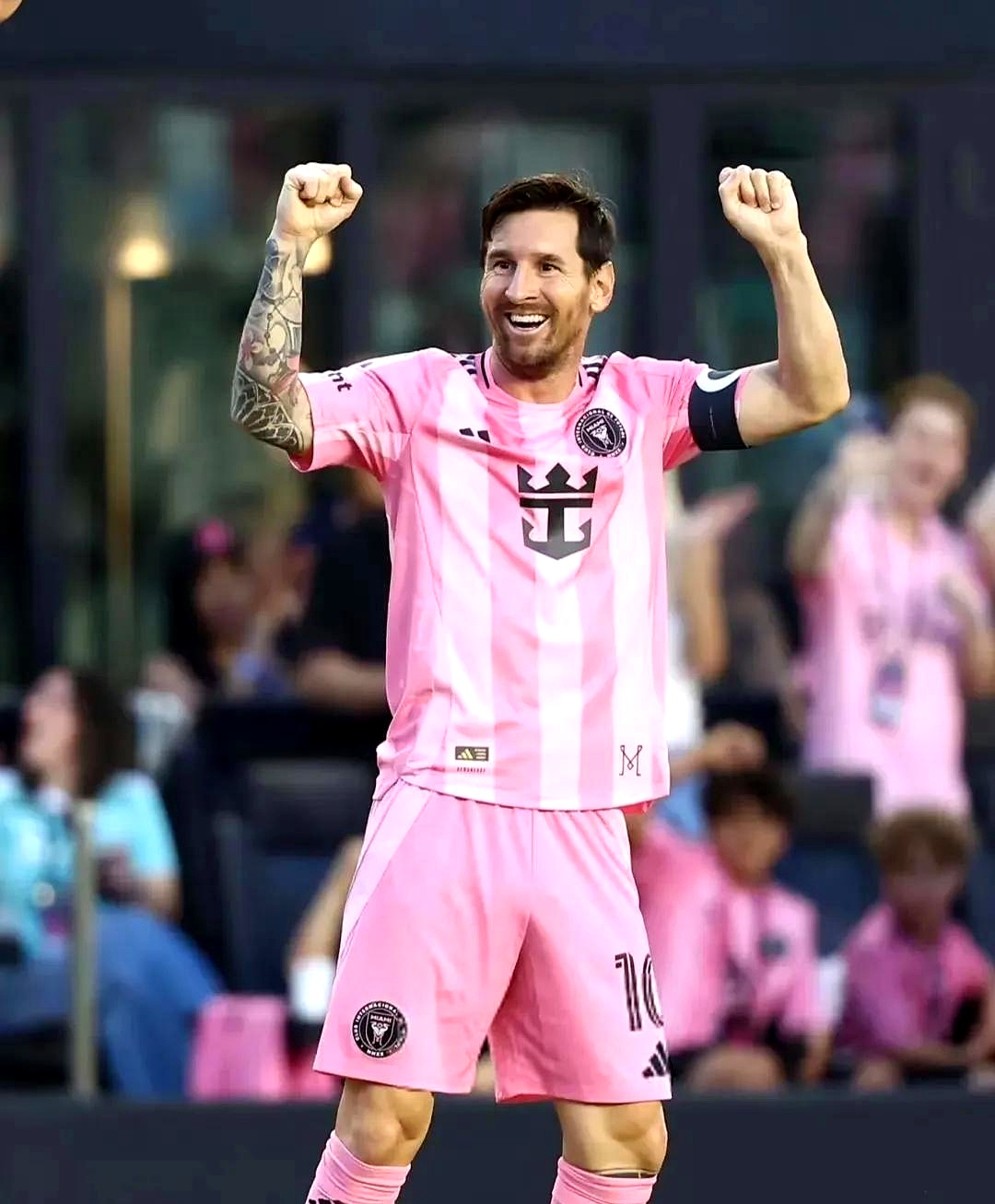  梅西手感滚烫，带领曼联绝杀波尔图，赛后一句话霸气侧漏